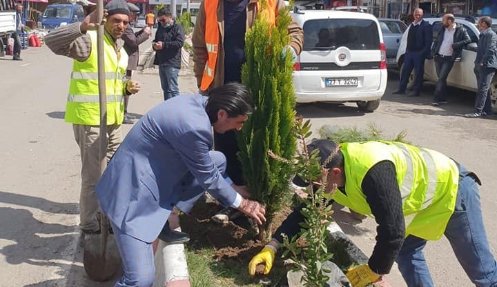 Taşlıçay Belediyesinden, ağaçlandırma çalışmaları 