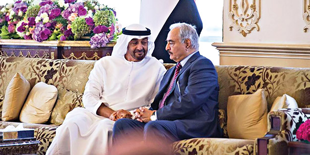 Tasmayı çekene dönüyor! Darbeci Hafter oyuncak oldu