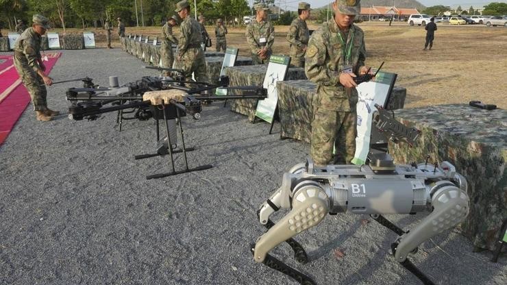 Tatbikatta ortaya çıktı! İşte Çin'in son model ölüm makinesi! Tatbikat bahanesi ile Tayvan'ı kuşattılar