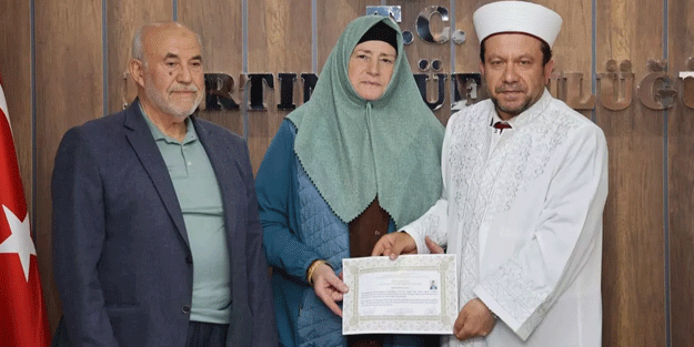 Tatil için Türkiye'ye gelen kadın Müslüman oldu