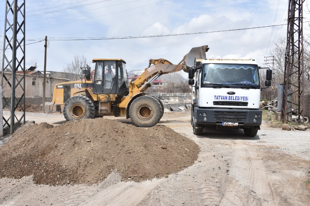 Tatvan Belediyesinden hummalı çalışma 