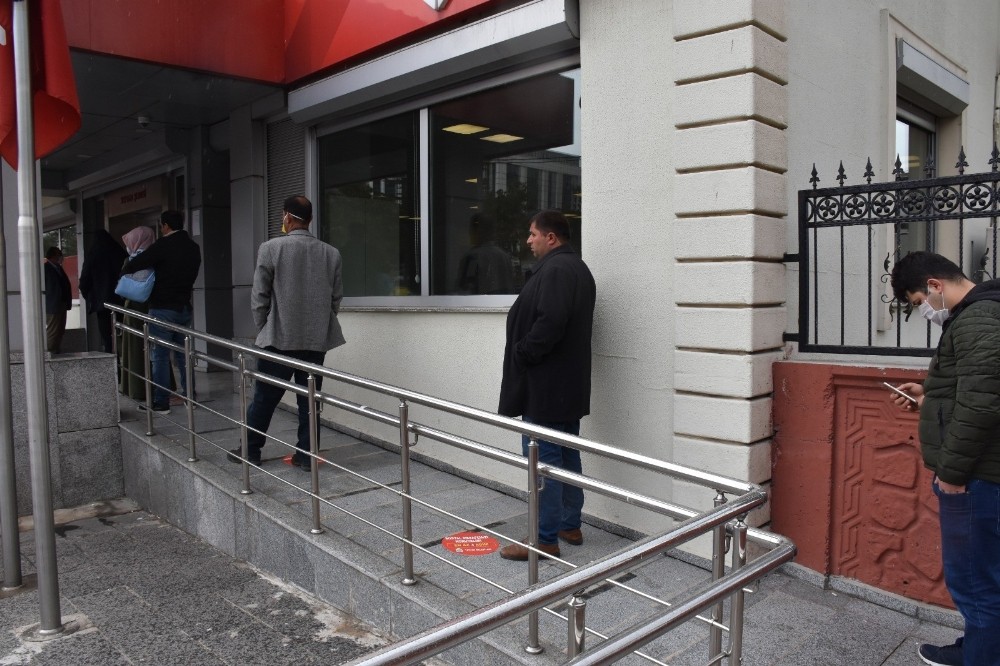 Tatvan’da korona virüsle mücadele devam ediyor 