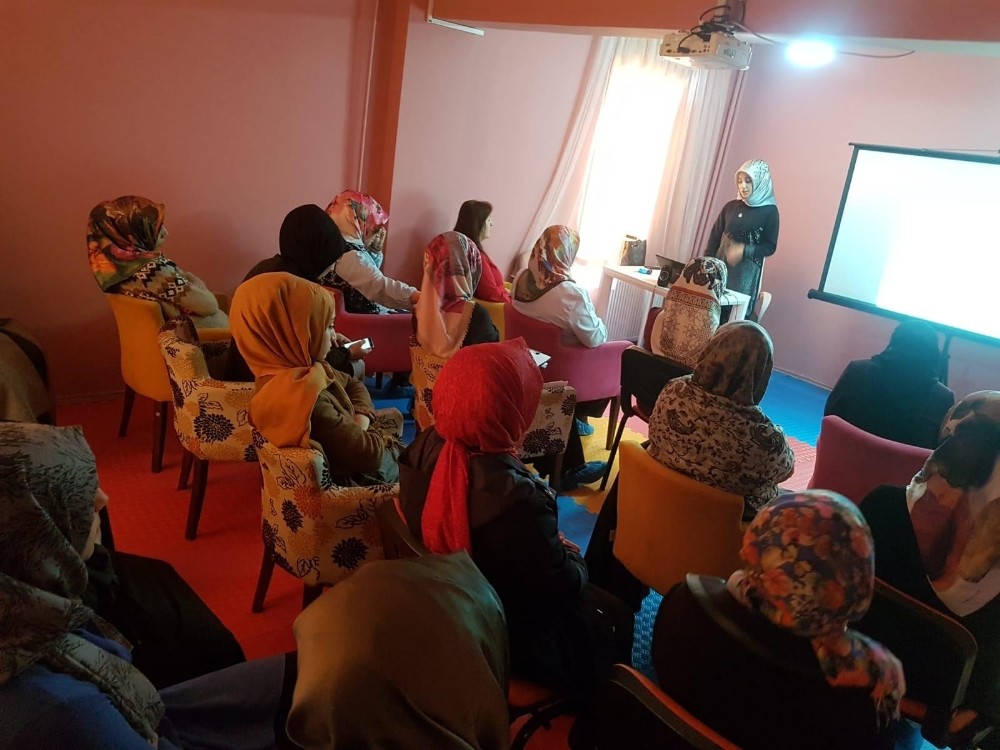 Tatvan’da “Teknoloji ve Madde Bağımlılığı” semineri 