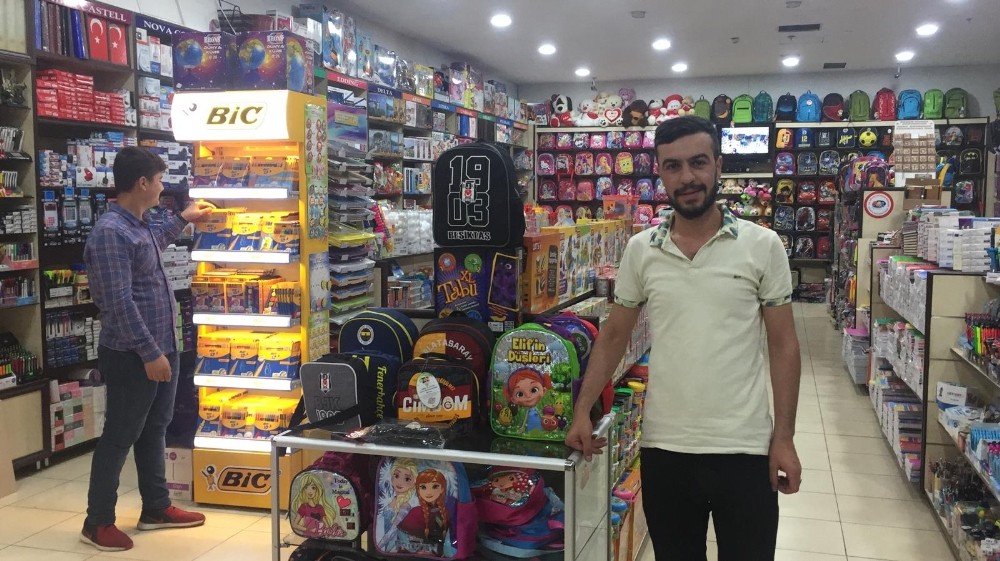 Tatvan’daki Kırtasiyeciler Okul Sezonuna Hazır 