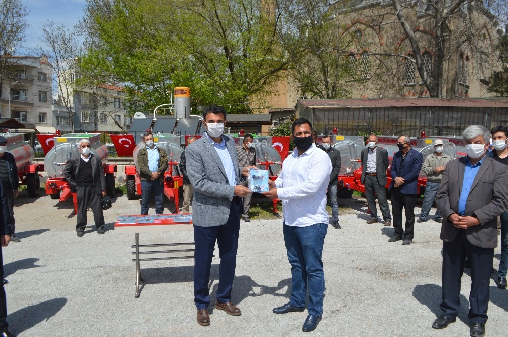 Tavşanlı’da 13 köye yangın söndürme tankeri 