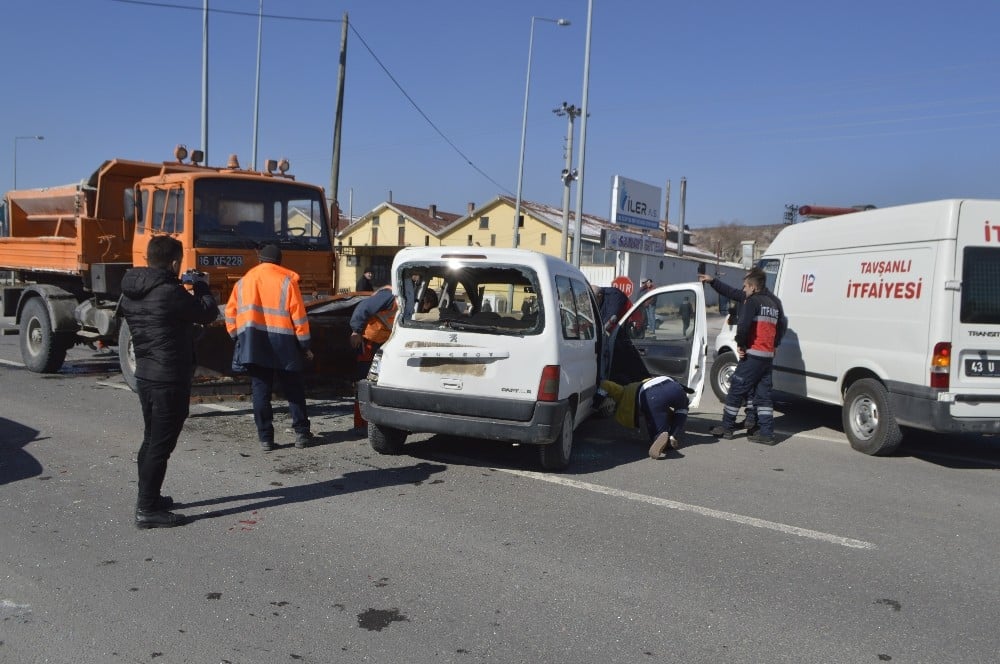Tavşanlı’da trafik kazası: 1 yaralı 