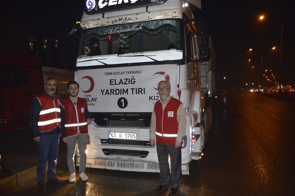 Tavşanlı’dan Elazığ’a 5 tır kömür 