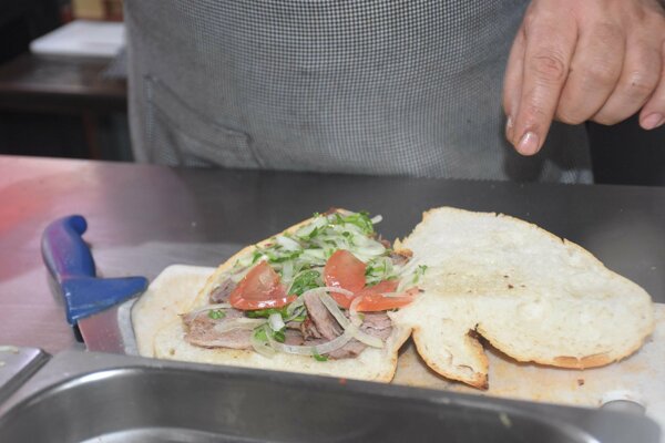 Tavuk dönerde ucuz ürüne dikkat: Şüphe ile yaklaşın