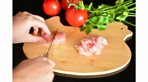 Tavuk ve soğanı aynı kesme tahtasında kullananlar yandı: Meğer senelerdir sağlığımızla oynuyormuşuz