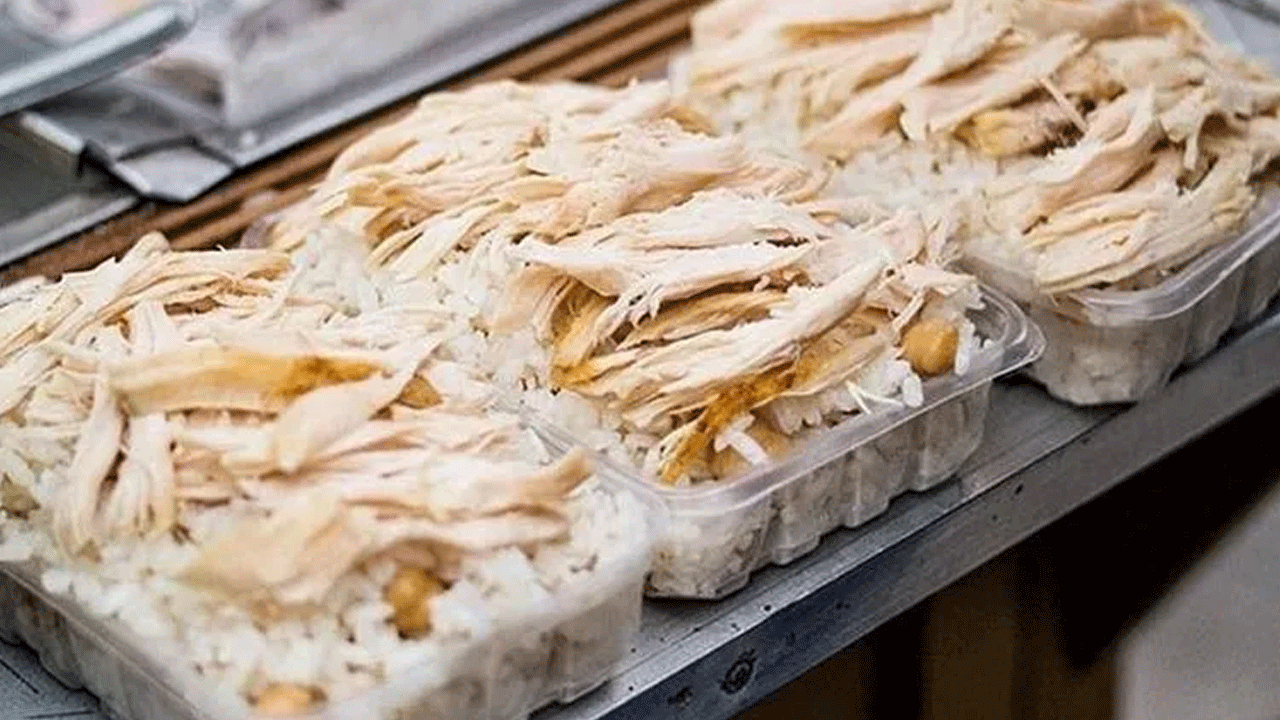 Tavuklu mevlit yemeği zehirledi! Yiyen hastanelik oldu