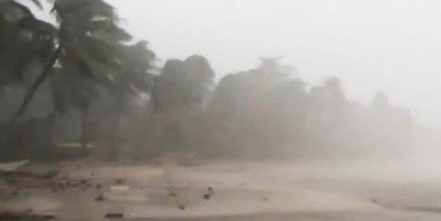 Tayfun Filipinleri Noel'de vurdu!