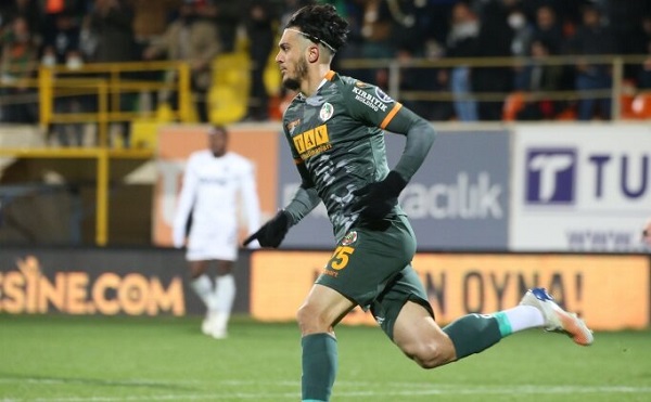 Tayfur Bingöl kim kaç yaşında? Tayfur Bingöl hangi takımlarda oynadı?