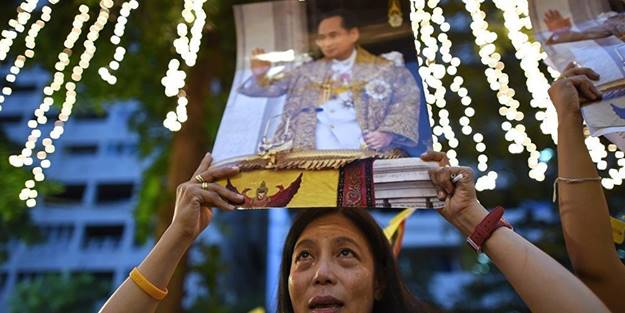 Tayland'da bir garip kutlama!