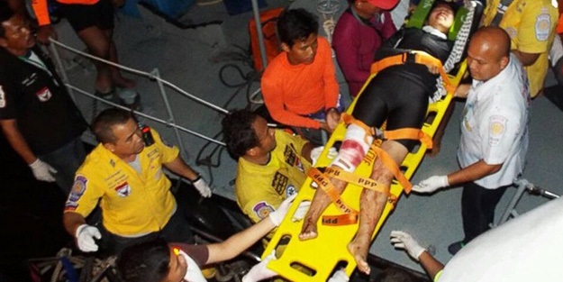 Tayland'da iki tekne çarpıştı