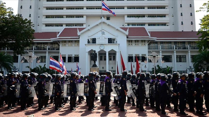 Tayland'da polis Müslüman öğrencilerin şahsi bilgilerini toplama yönünde karar aldı