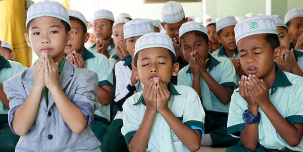 Tayland’lı yetimlere İHH sahip çıktı