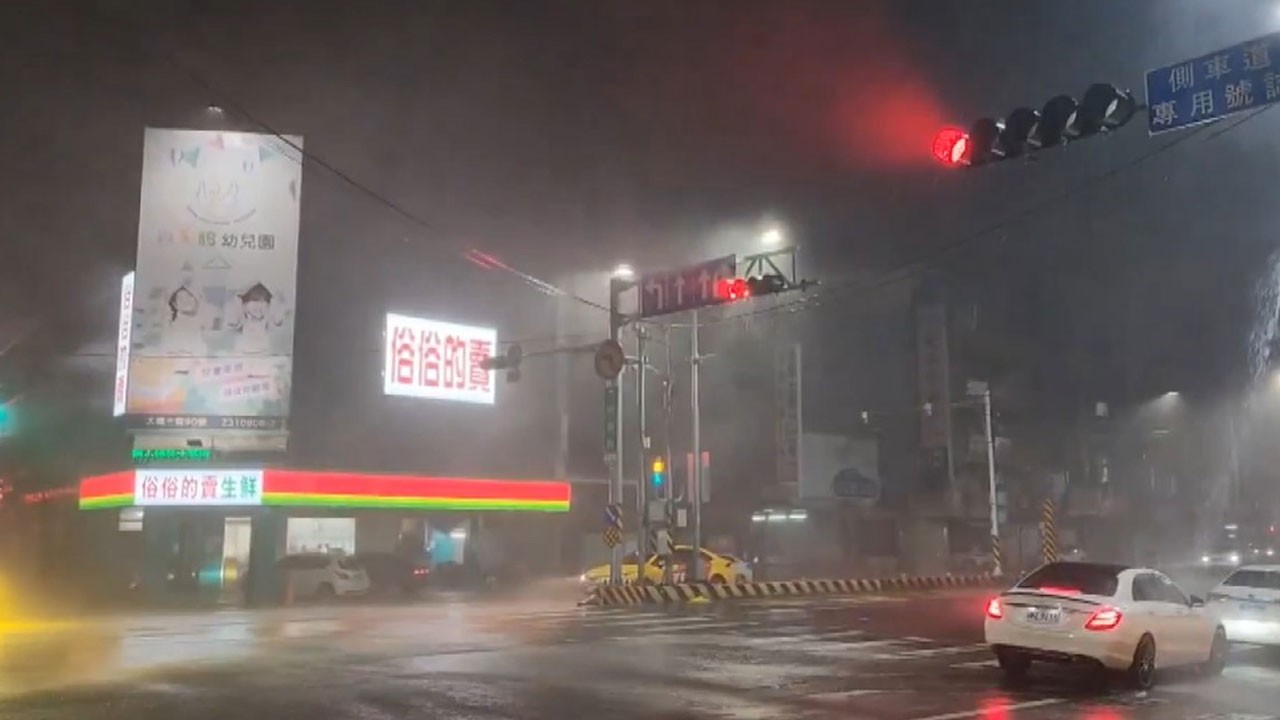 Tayvan felaketi yaşıyor! Binlerce kişi tahliye edildi