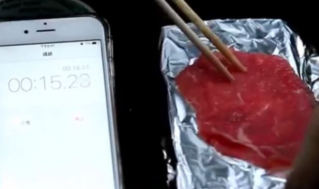 Tayvan'da Note 7'nin üstünde et pişirdiler