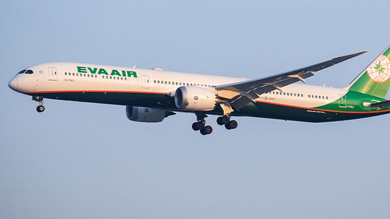 Tayvanlı Kaptan pilot ona defalarca yumruk attı! Kokpitte yumruklu saldırı