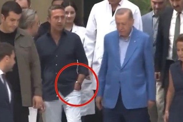 Tayyip Erdoğan'ın yanında eli cebinde poz veren Ali Koç'la ilgili şok iddia! Cumhurbaşkanı'nın geleceğini duyunca...