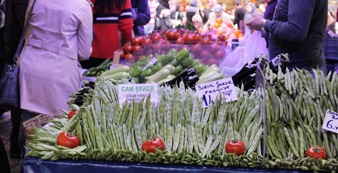 Taze fasulye ve sivri biber etle yarışıyor