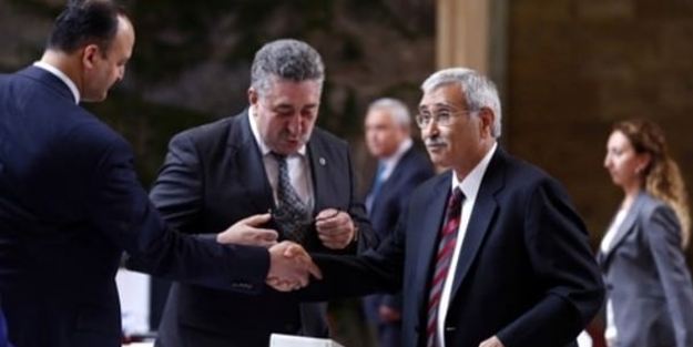 Taze vekil paraya kıyamadı