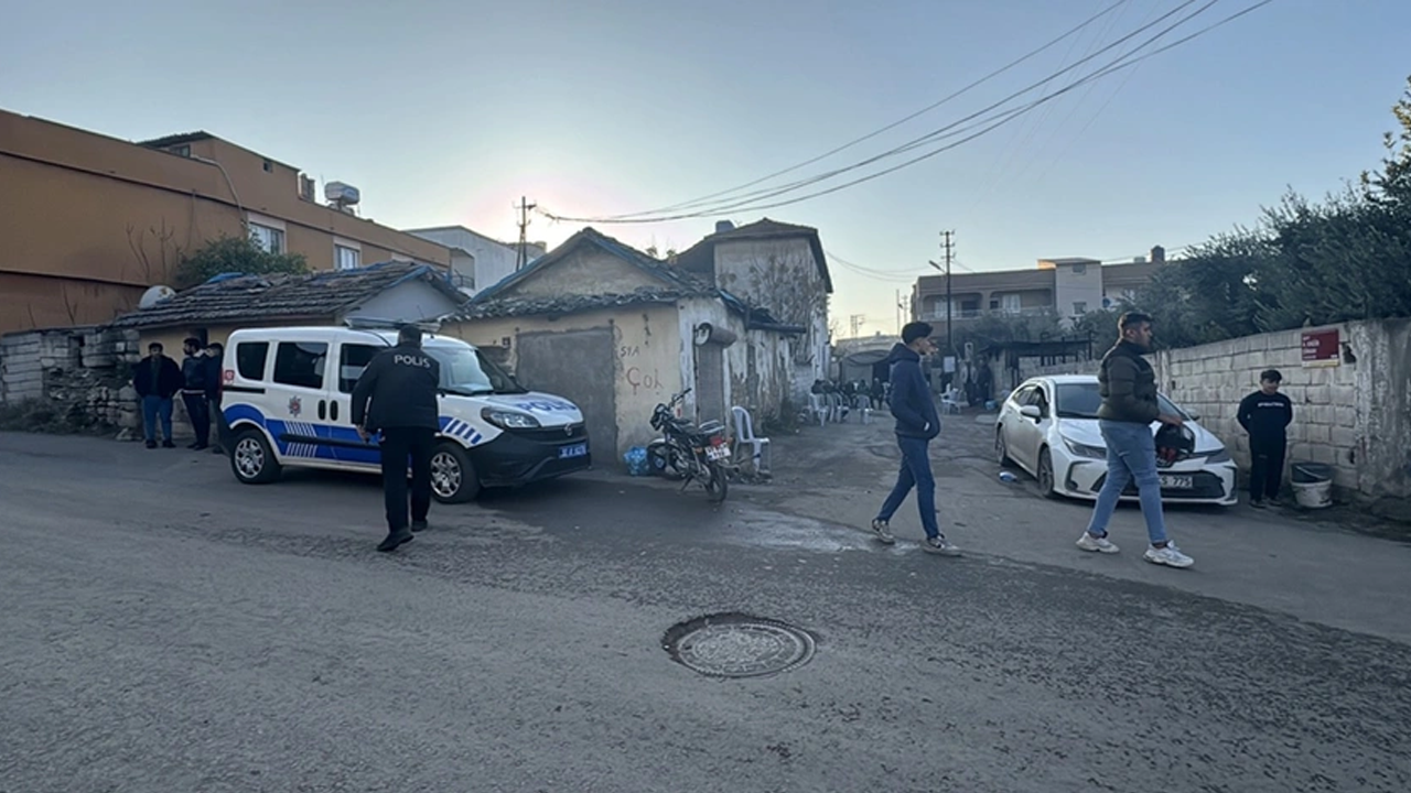 Taziye evinde dehşet! Motosikletle gelip iki kuzeni vurdular