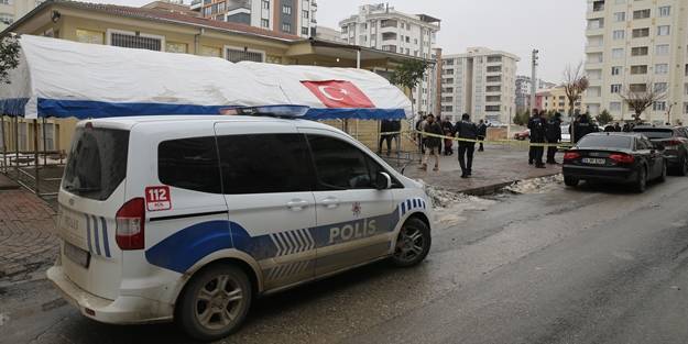 Taziye evinde silahlı kavga! Yaralılar var