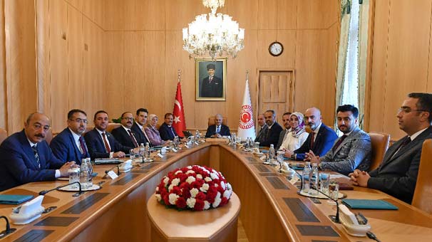 TBMM Başkanı Binali Yıldırım, Bursa heyetini kabul etti