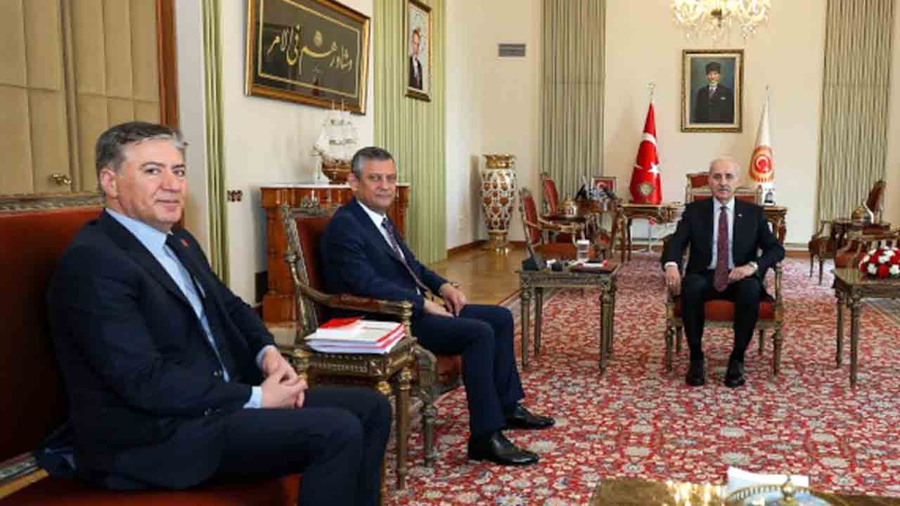 TBMM Başkanı Kurtulmuş, CHP Genel Başkanı Özel’i kabul etti: Özel ara seçim istedi, Kurtulmuş Meclis İç Tüzüğü’nü gösterdi