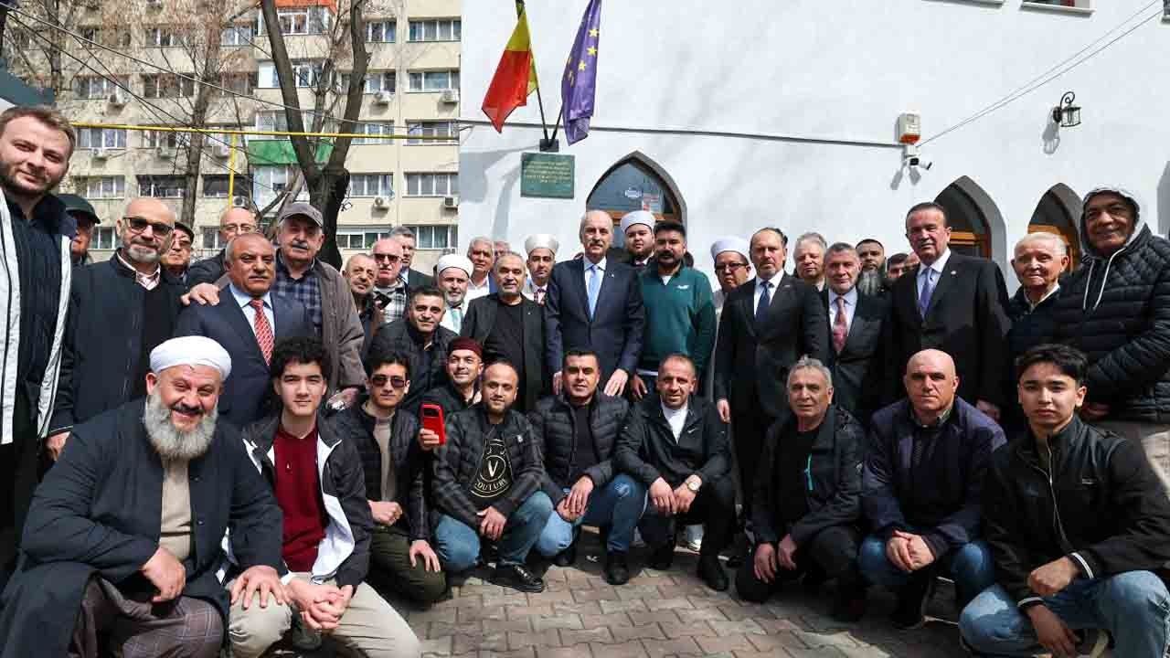 TBMM Başkanı Kurtulmuş Cuma namazını Bükreş Merkez Cami’de kıldı