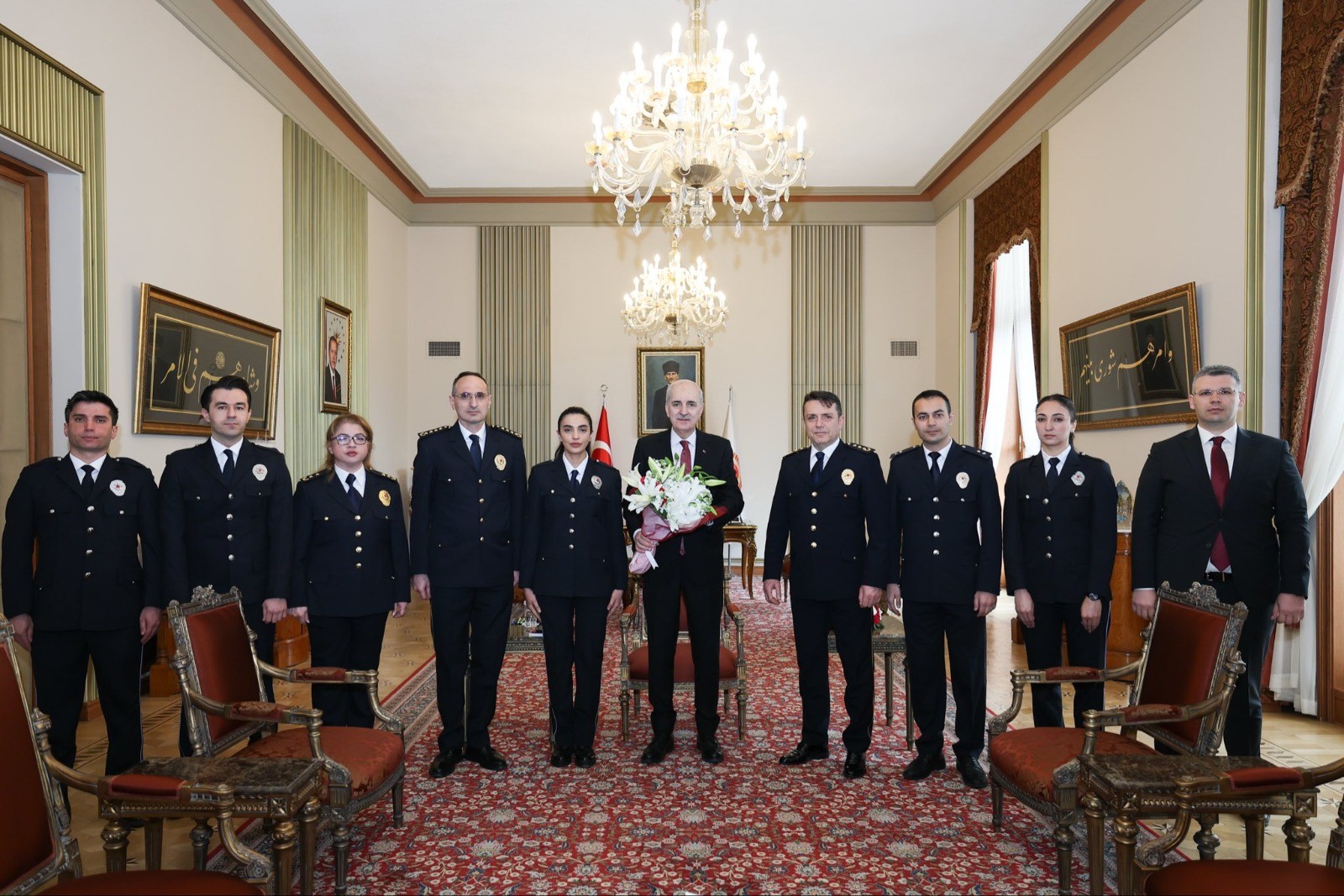 TBMM Başkanı Kurtulmuş emniyet mensuplarını kabul etti