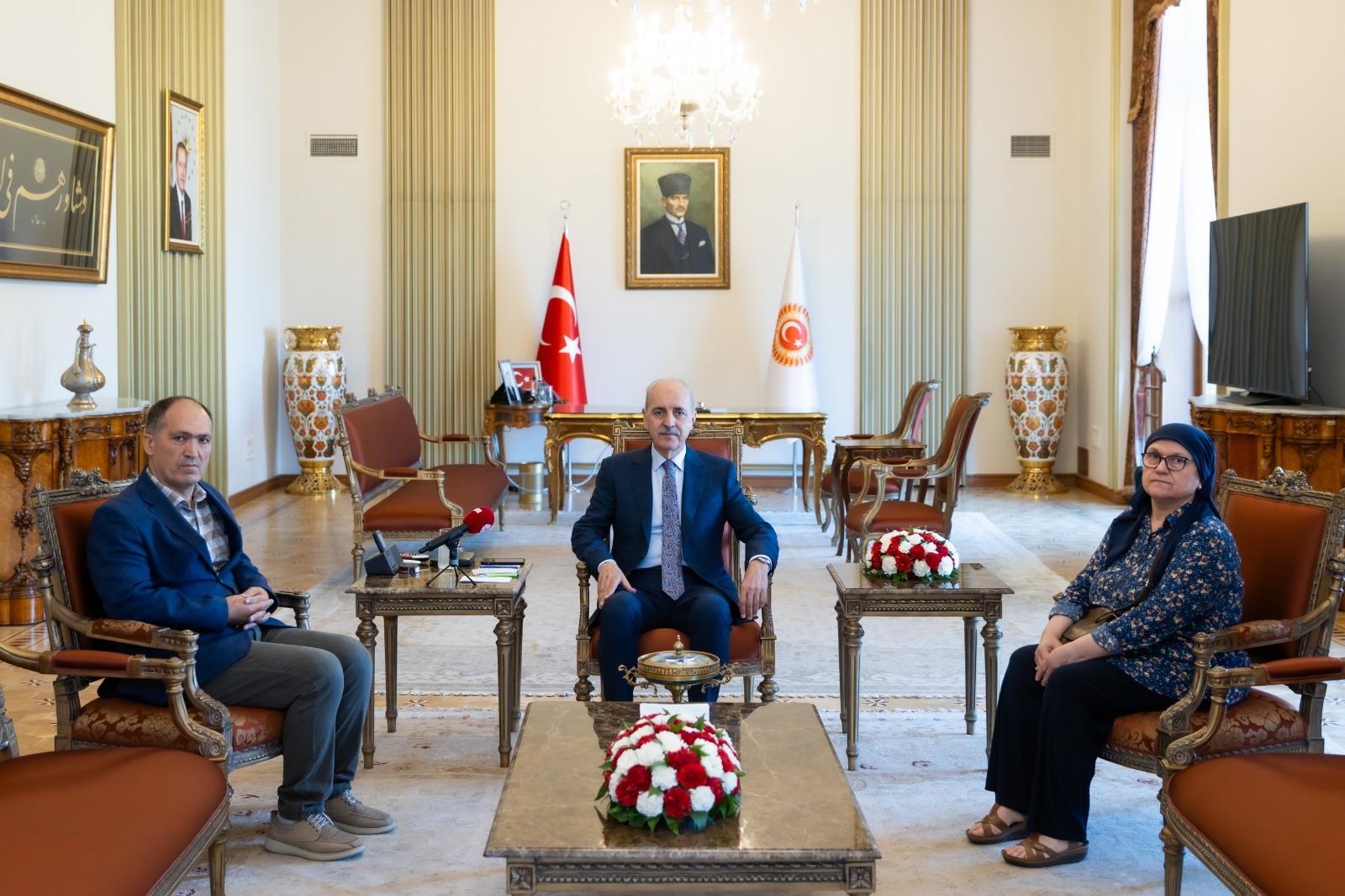 TBMM Başkanı Kurtulmuş, Şehit Aybüke Öğretmen’in anne babasını makamında ağırladı