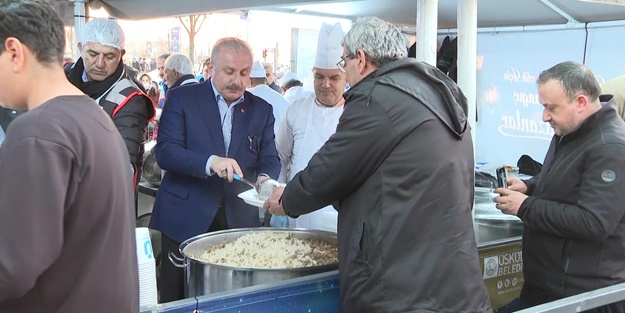 TBMM Başkanı Mustafa Şentop, vatandaşlarla iftarda buluştu