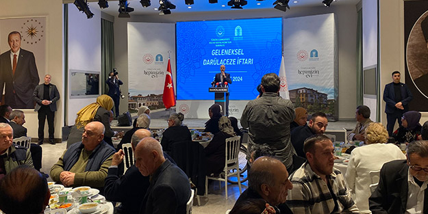 TBMM Başkanı Numan Kurtulmuş Darülaceze’de yaşlılarla bir araya geldi