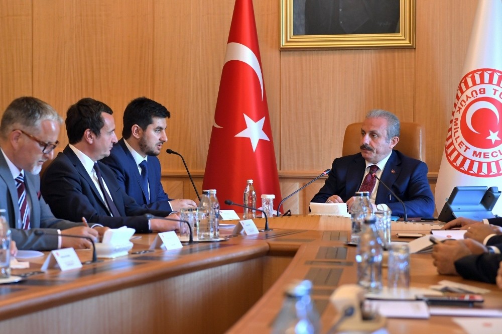 TBMM Başkanı Şentop, Kosovalı heyeti kabul etti 