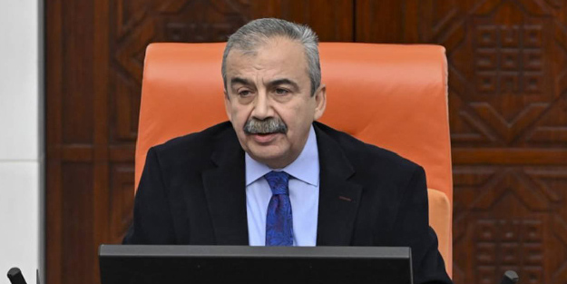 TBMM Başkanvekili Sırrı Süreyya Önder hastaneye kaldırıldı