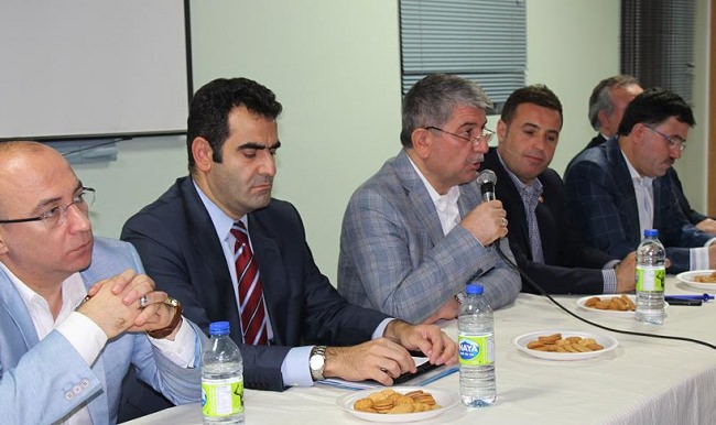 TBMM Dışişleri Komisyonu heyeti Kanada’da Türklerle bir araya geldi