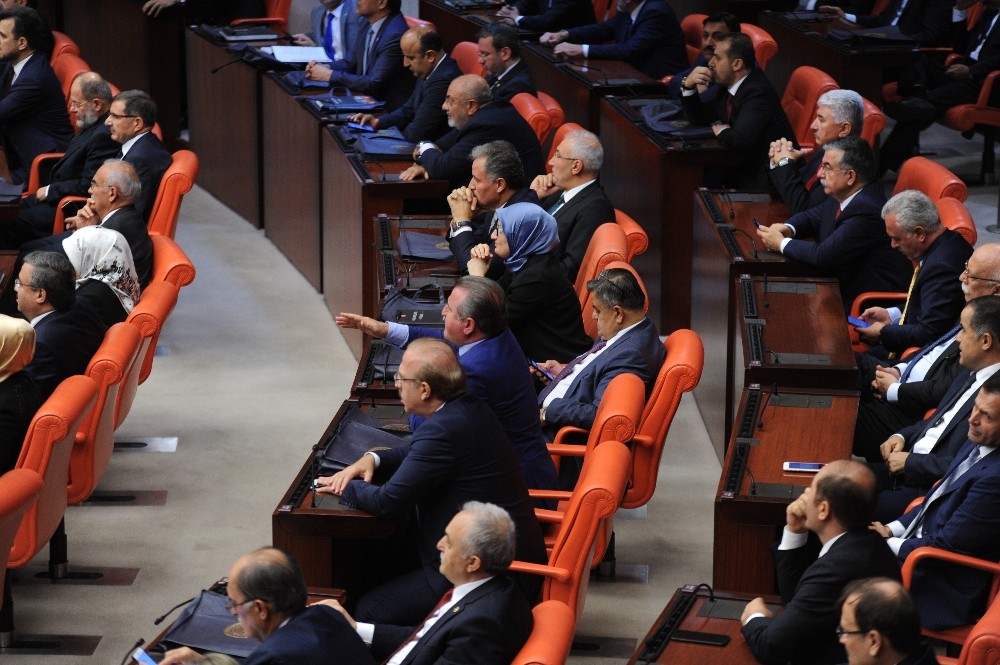 TBMM Genel Kurulu’nda CHP Grup Başkanvekili Özkoç’un sözlerine tepki 