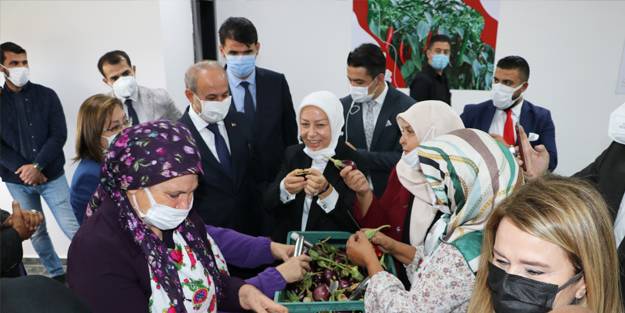 TBMM heyeti kadınların yanında