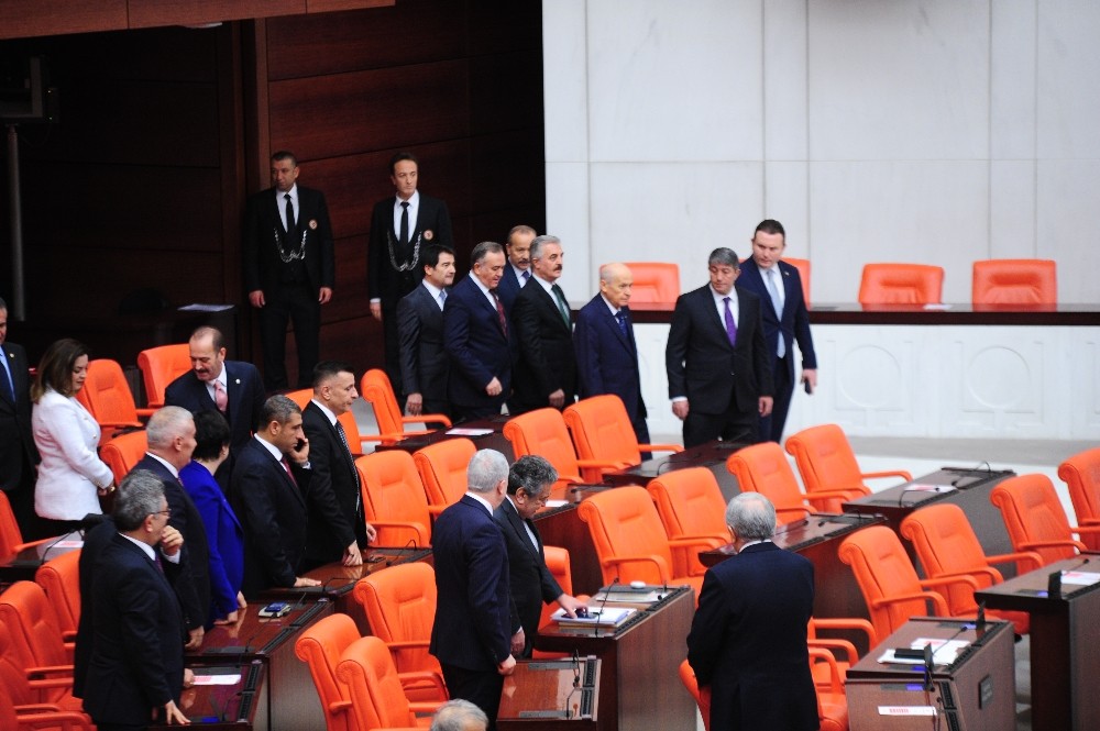 TBMM, Libya’ya asker gönderilmesine ilişkin tezkere için toplandı 