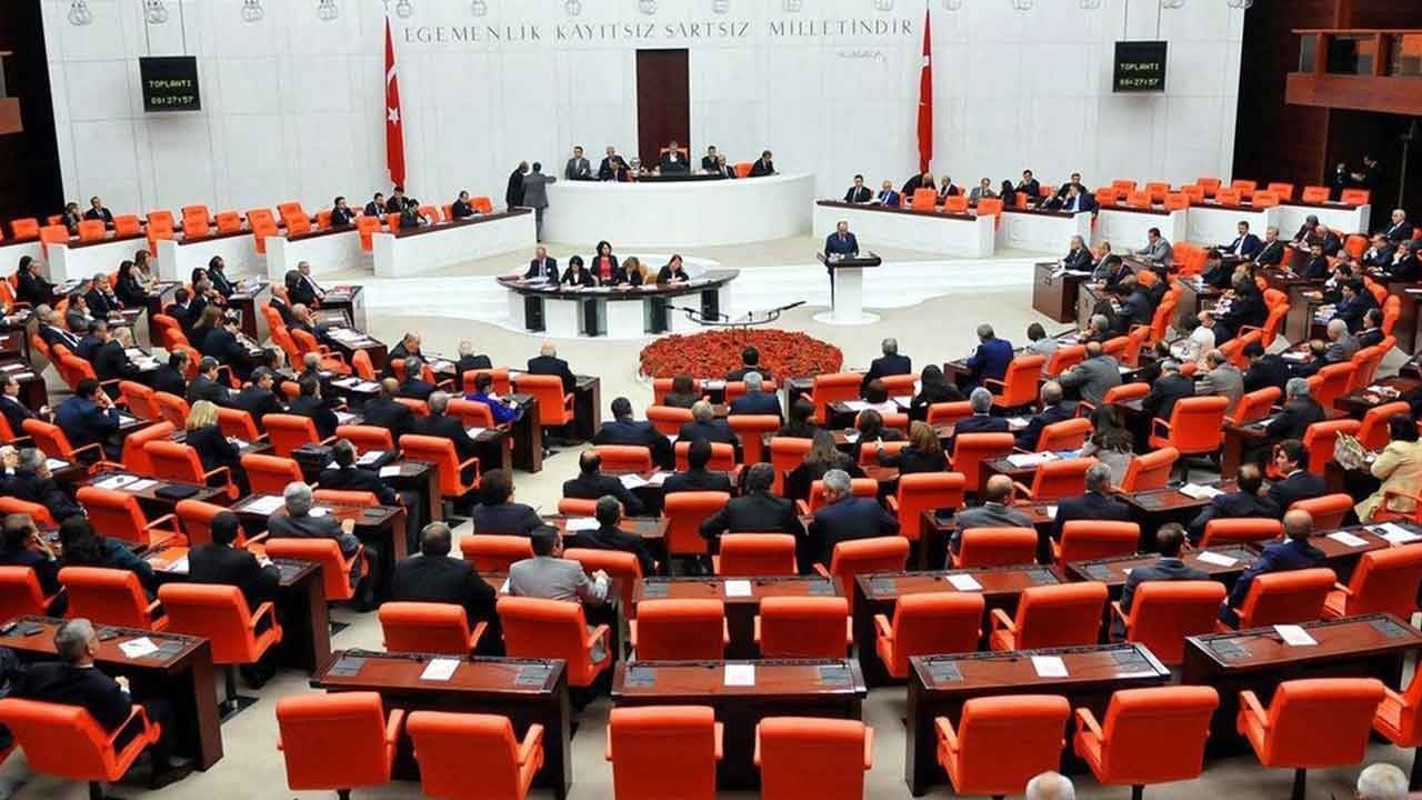 TBMM tarihinde bir ilk: 2 CHP'li milletvekili evlendi