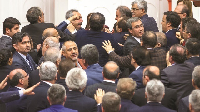 TBMM'de HDP terörü