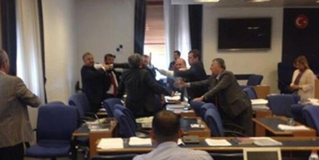 TBMM'de yumruklar konuştu