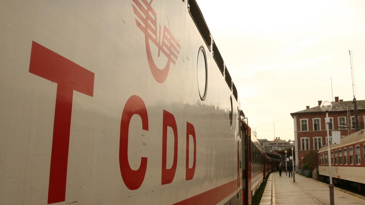 TCDD 48 tren teşkil işçisi ve 9 vinç operatörü alacak
