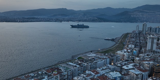 TCG Anadolu tatbikata katılacak! Limandan ayrıldı