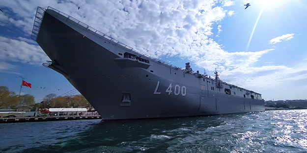 TCG Anadolu'yu gören ünlü milyoner Türkiye'ye karşı kullanılmak üzere peş peşe gemi bağışladı