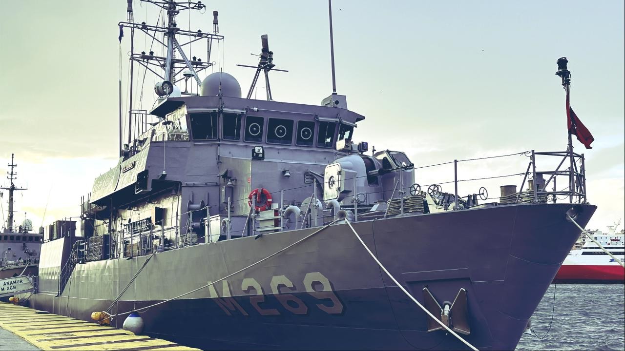 TCG Anamur mayın avlama gemisi NATO göreviyle Yunanistan'da!
