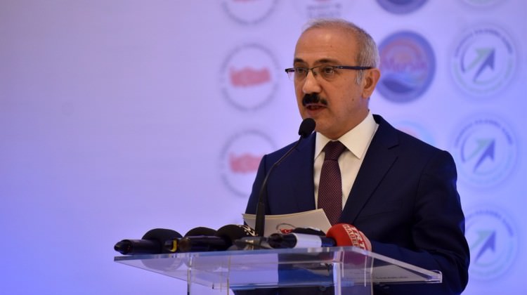 'TCMB dövize zamanında müdahale etti'