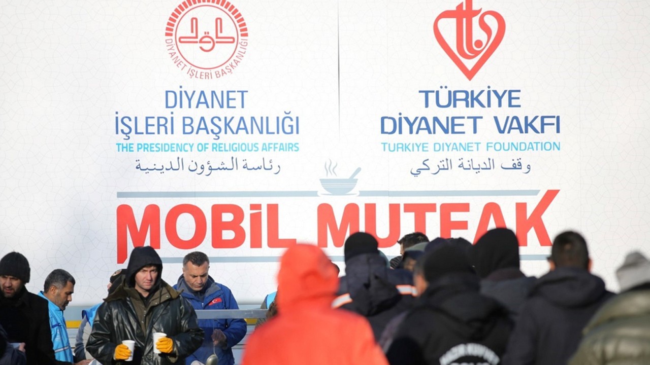 TDV, deprem bölgesinde 2 yılda 16 milyonun üzerinde depremzedeye yardım ulaştırdı